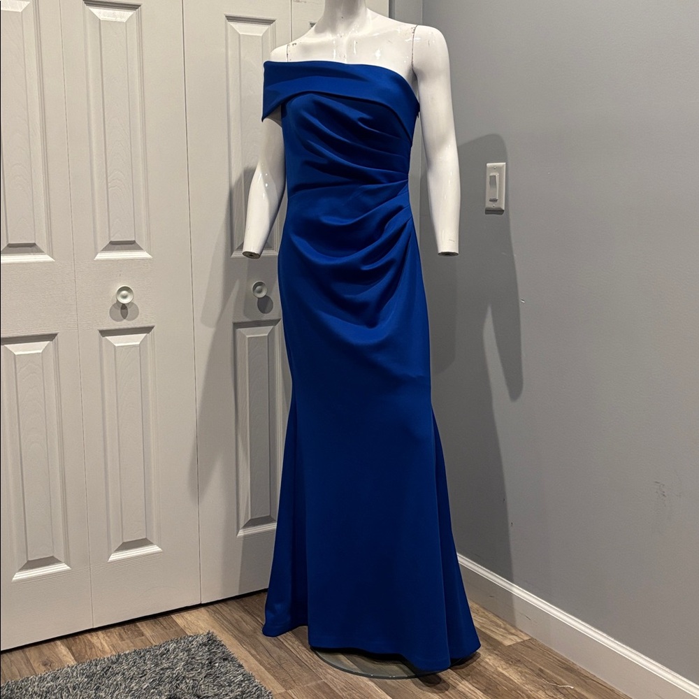 NWOT Eliza J off shoulder cobalt scuba gown - Picture 2 of 12